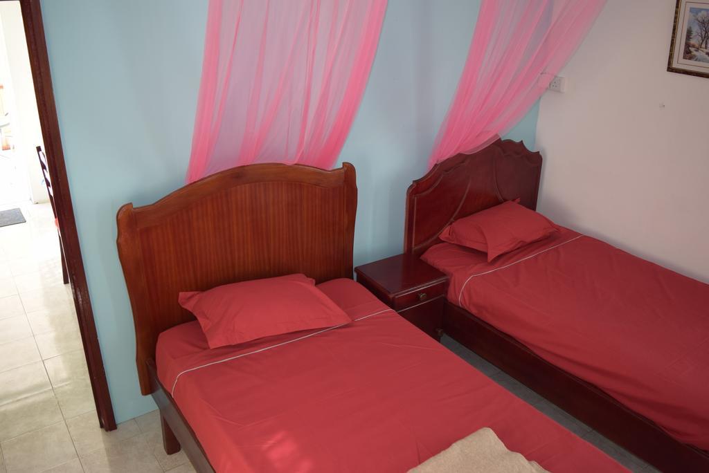 Mauri Holidays 'Budgeted Apartment' Ла-Голет Номер фото