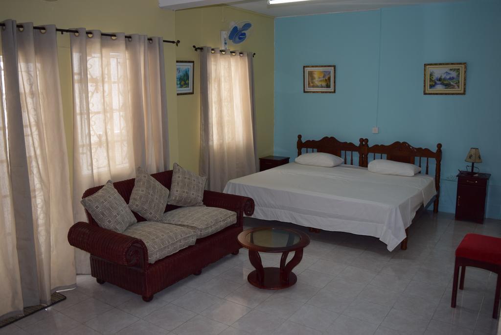 Mauri Holidays 'Budgeted Apartment' Ла-Голет Номер фото